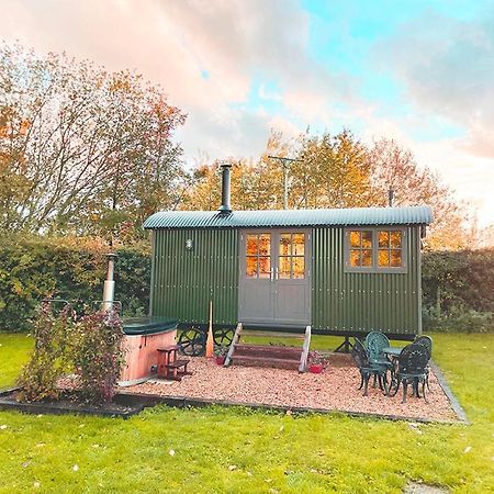 Old King William Shepherd Huts And Private Hot Tubs In North Norfolk Hunworth Εξωτερικό φωτογραφία