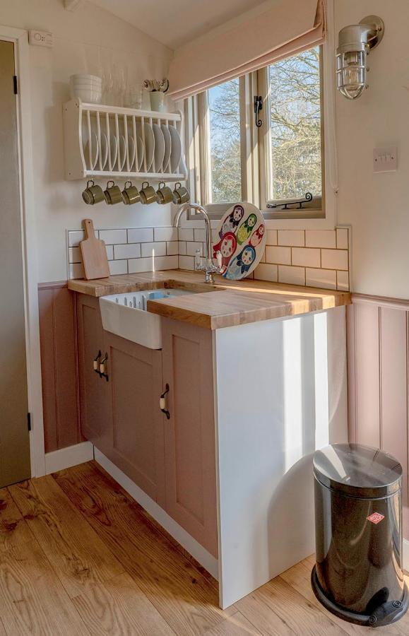Old King William Shepherd Huts And Private Hot Tubs In North Norfolk Hunworth Εξωτερικό φωτογραφία