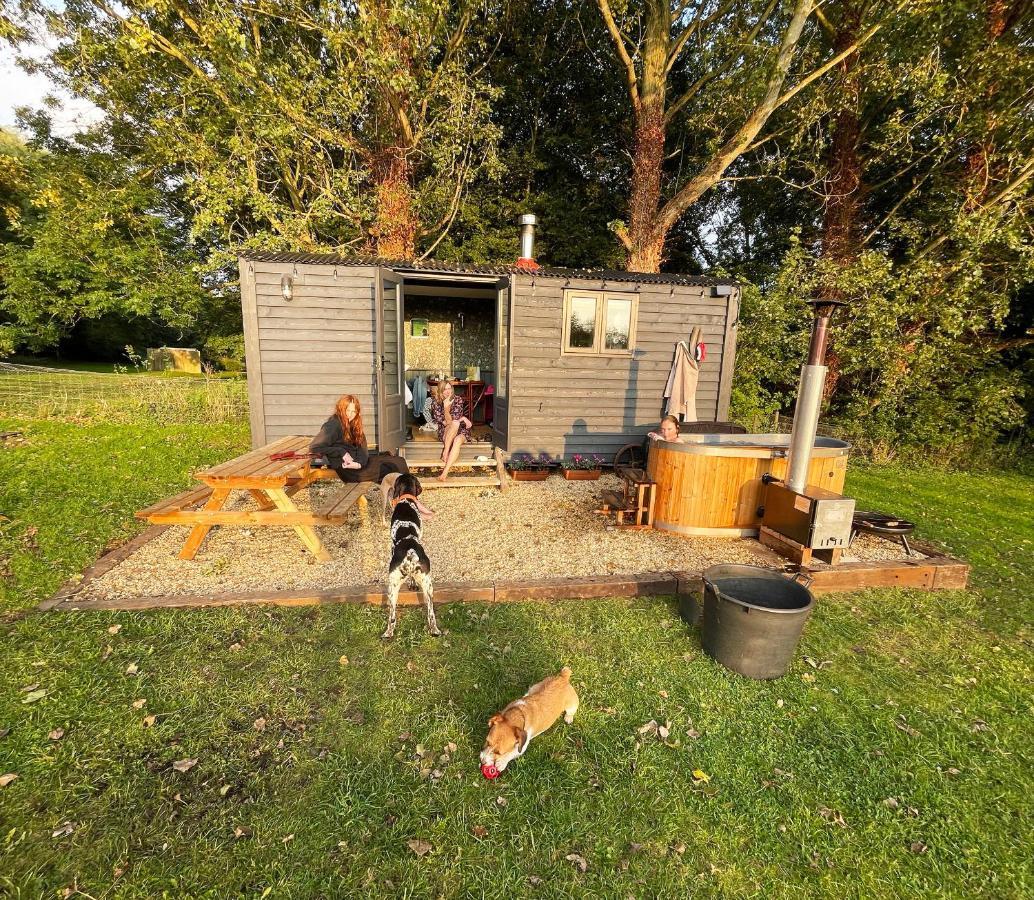 Old King William Shepherd Huts And Private Hot Tubs In North Norfolk Hunworth Εξωτερικό φωτογραφία