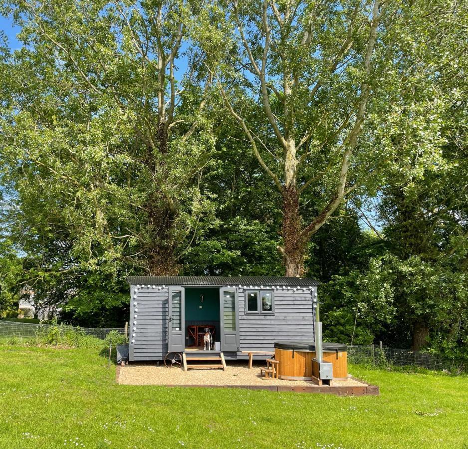 Old King William Shepherd Huts And Private Hot Tubs In North Norfolk Hunworth Εξωτερικό φωτογραφία