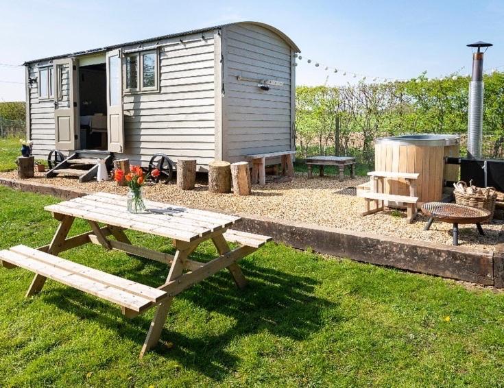Old King William Shepherd Huts And Private Hot Tubs In North Norfolk Hunworth Εξωτερικό φωτογραφία